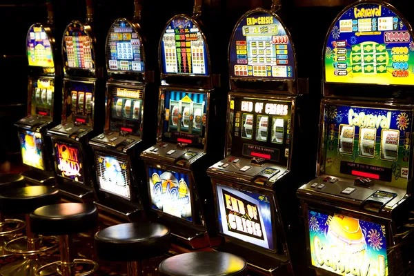Live Dadu Online dealer table on duniaklub platform